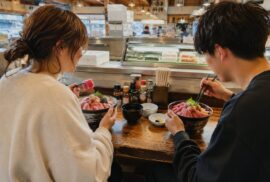 【茨城ドライブデート】土浦魚市場のマグロ食べ放題へ！食後は「土浦ステイフォレスト」でゆっくり過ごす休日プラン